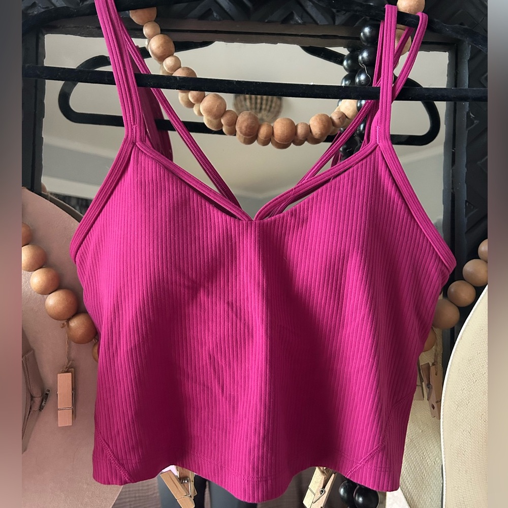 Lululemon crop top